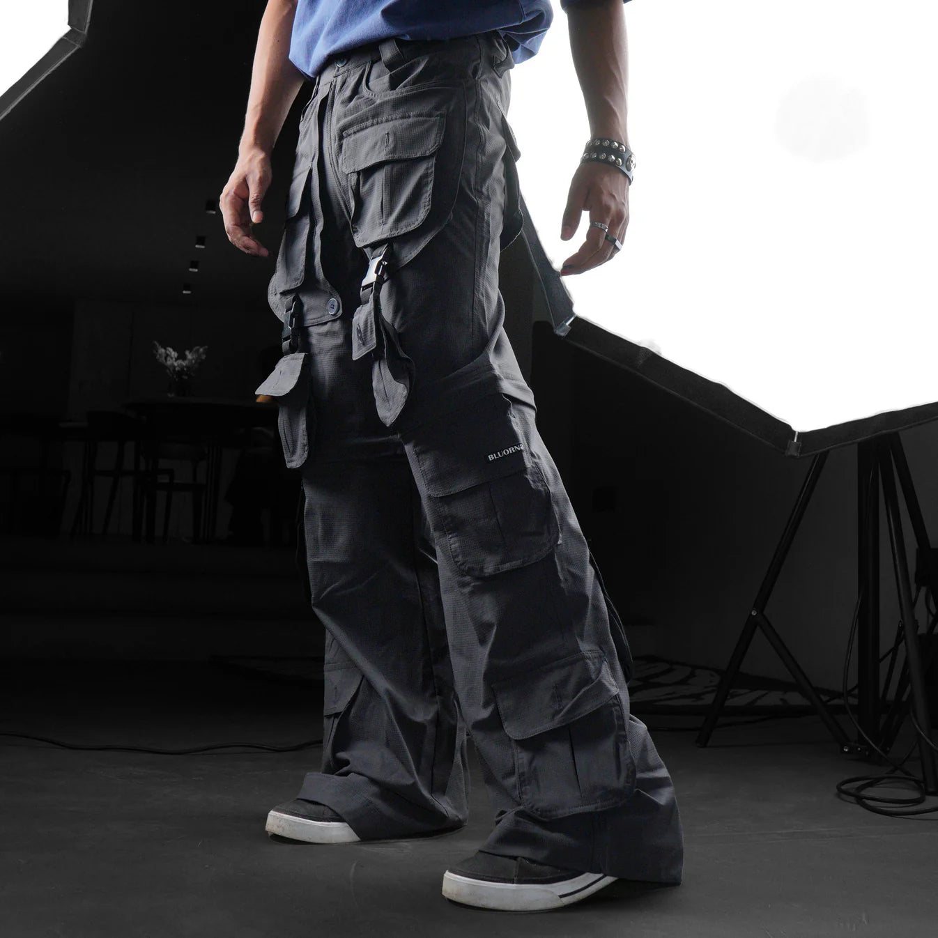 BLACK RIPSTOP CARGOS