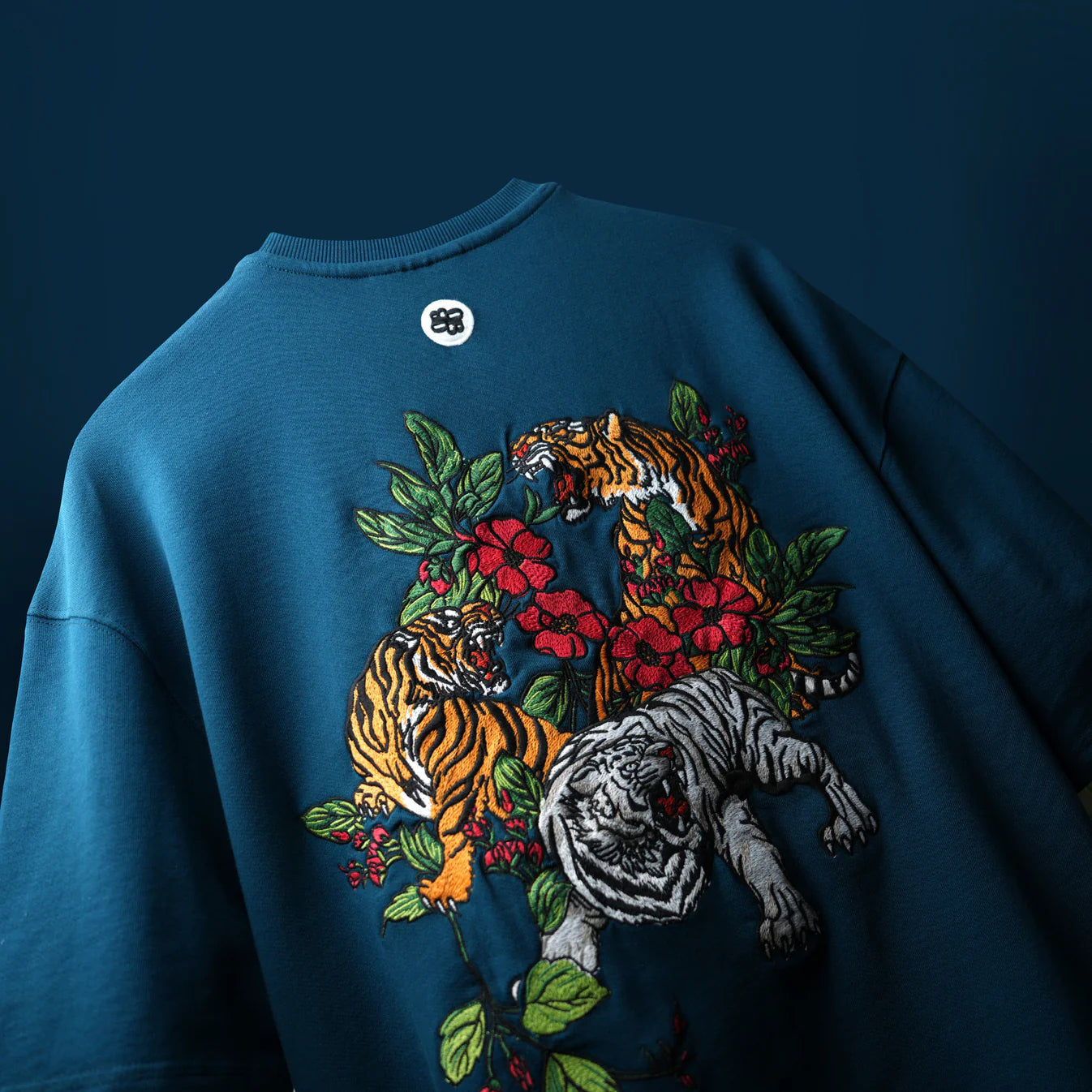 FOREST AMBUSH EMBROIDERY T-SHIRT